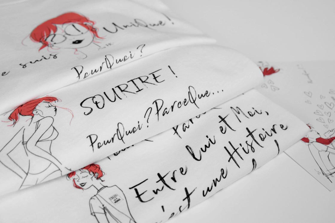 Pile de T-shirts Miss PKPK POURQUOI ? PARCEQUE ! T-shirt en coton