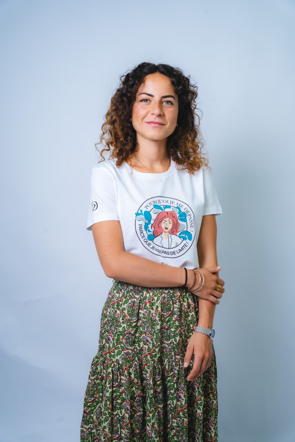 T-shirt col rond <br>"Pourquoi je me dépasse ? Parce que je n’ai pas de limites." – Image 2